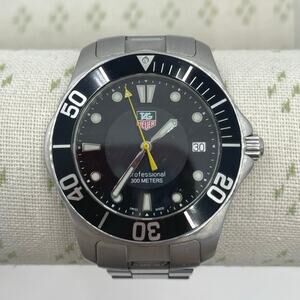 TAG Heuer Aqua Racer Men's Watch WAB1110 Black Stainless Waterproof to 300 ft